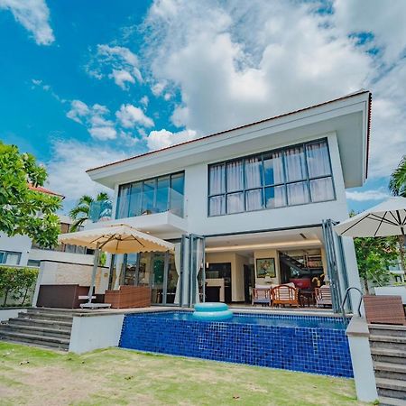 Emblem Sea 3 Bedroom Villas Da Nang Exterior photo
