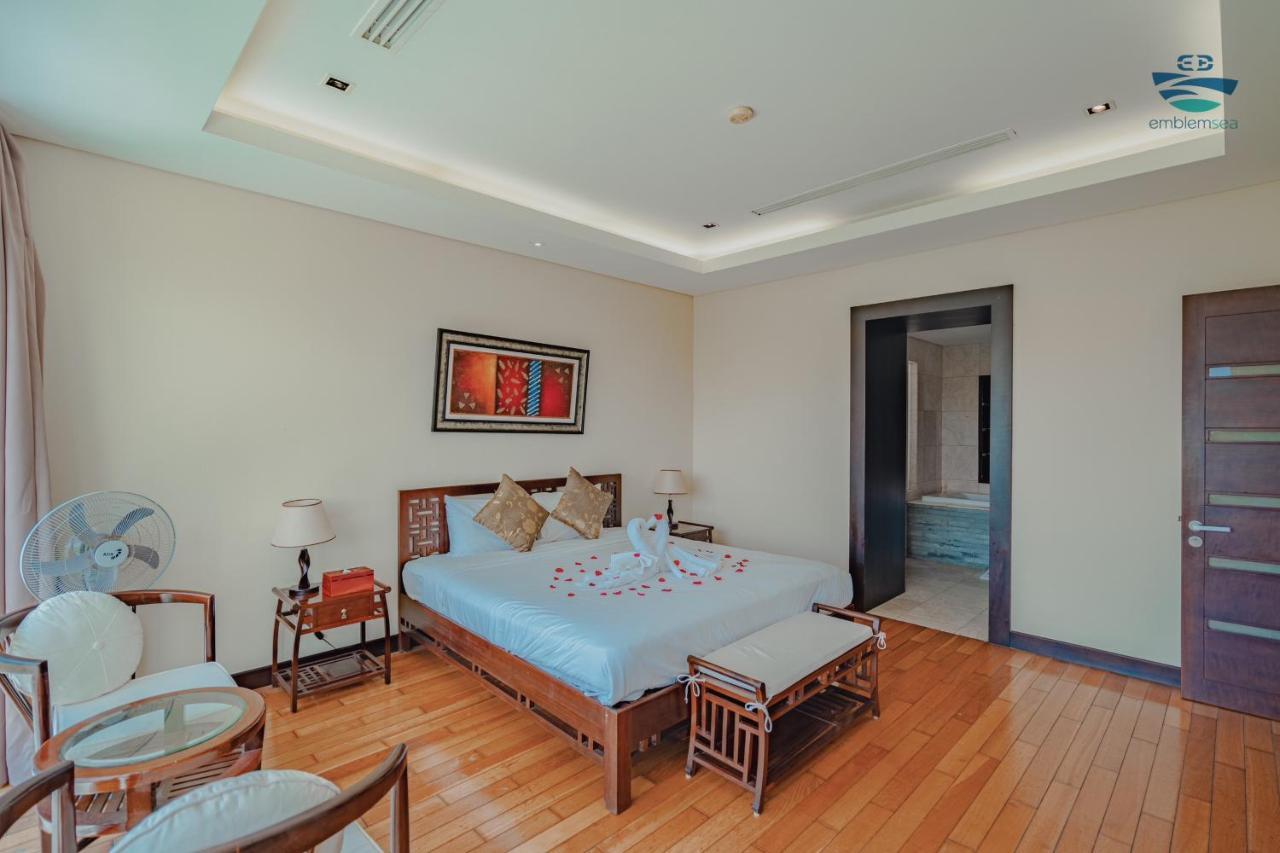 Emblem Sea 3 Bedroom Villas Da Nang Exterior photo