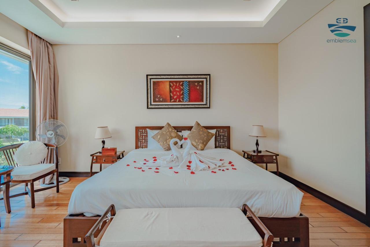 Emblem Sea 3 Bedroom Villas Da Nang Exterior photo