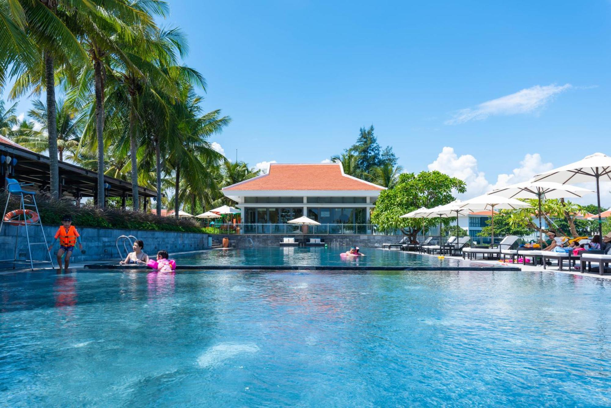 Emblem Sea 3 Bedroom Villas Da Nang Exterior photo