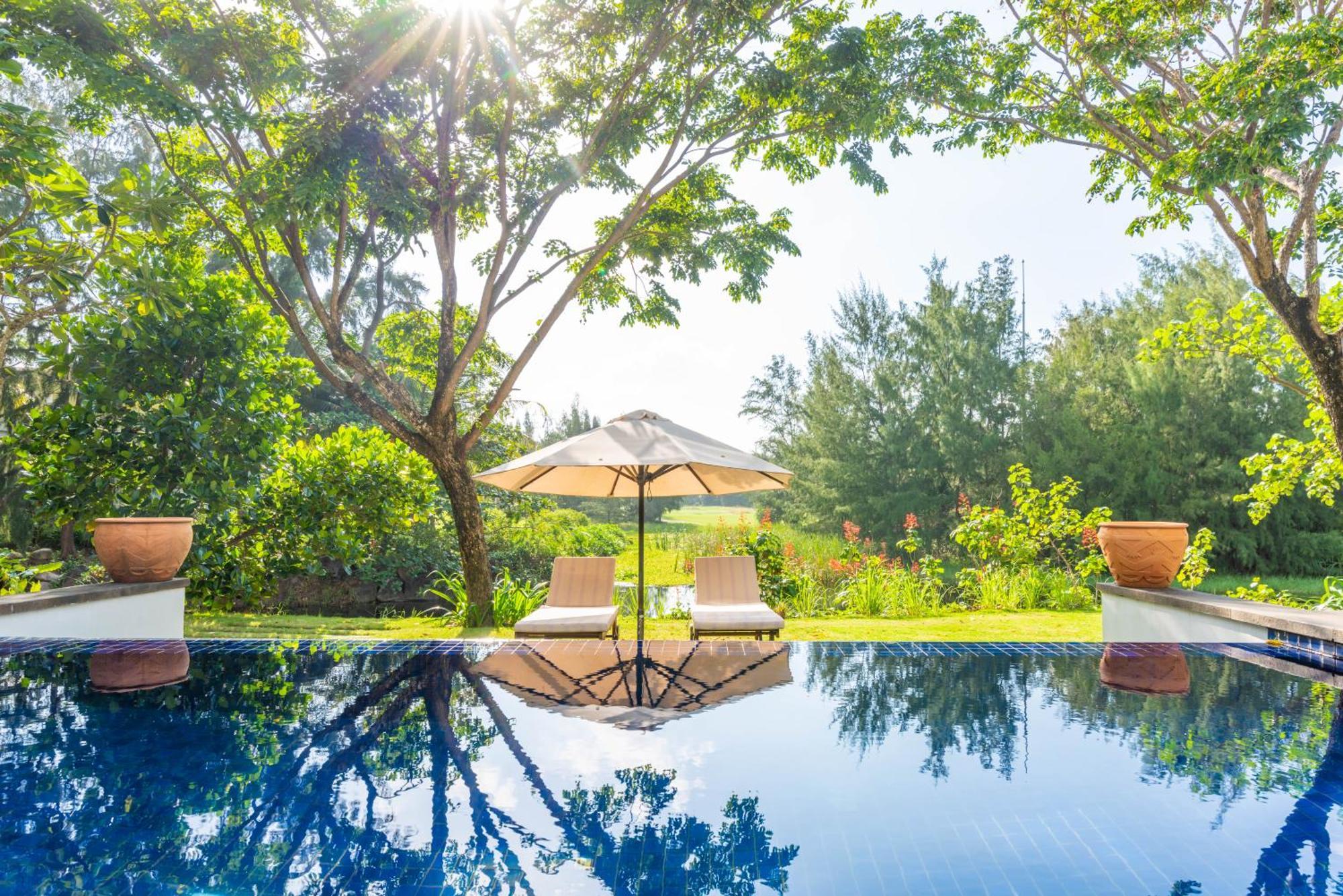 Emblem Sea 3 Bedroom Villas Da Nang Exterior photo
