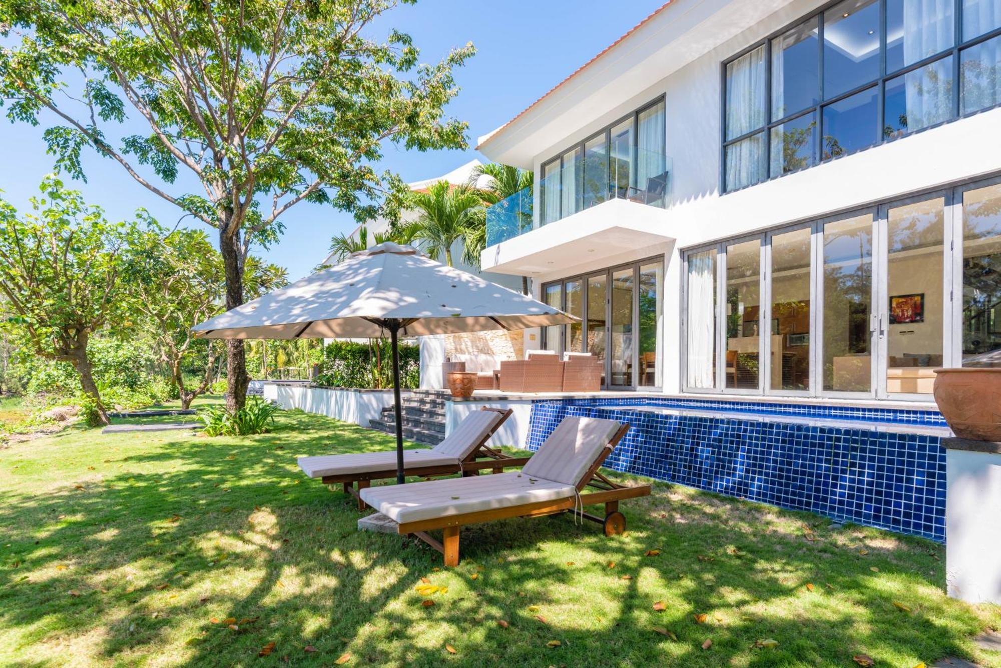 Emblem Sea 3 Bedroom Villas Da Nang Exterior photo