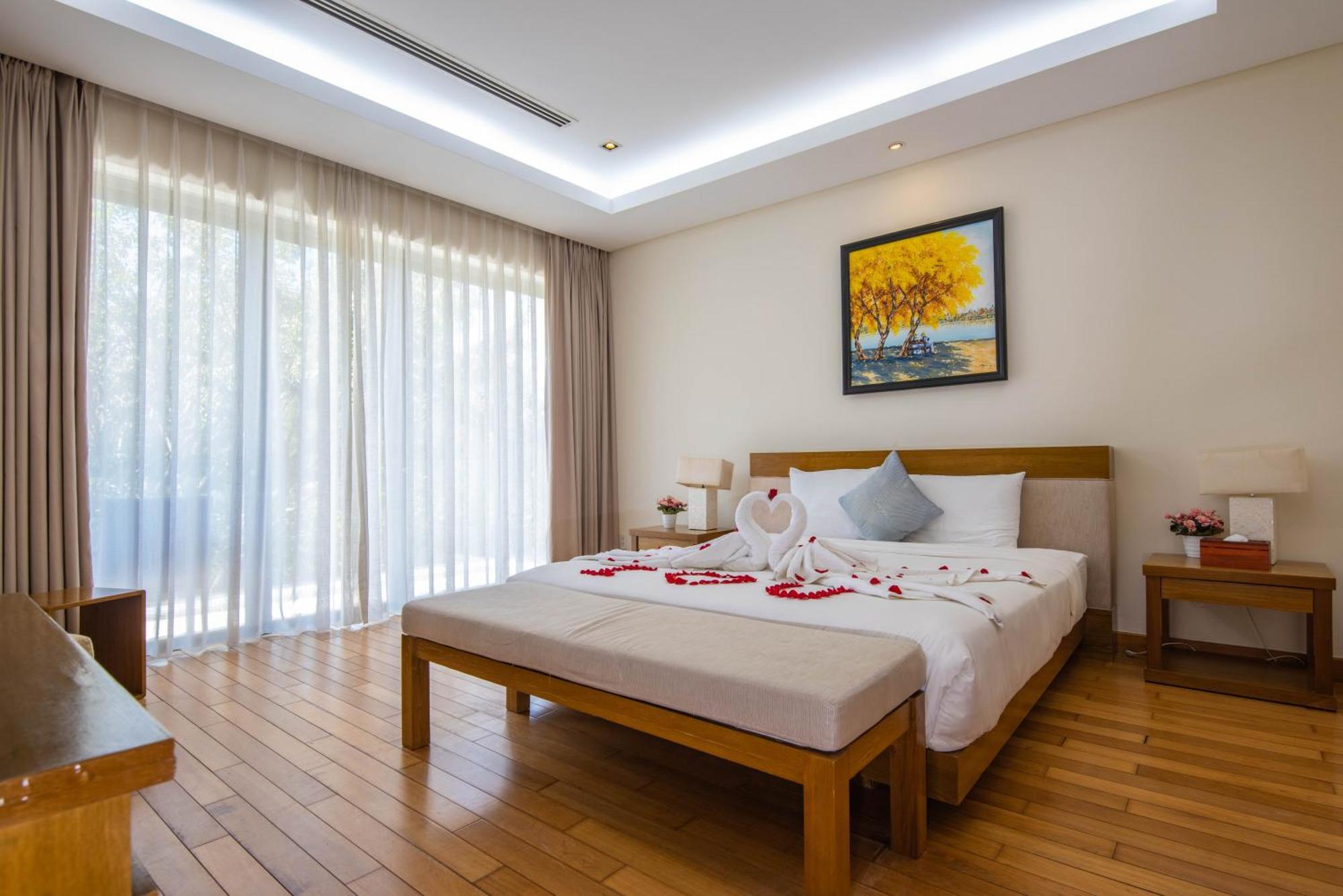 Emblem Sea 3 Bedroom Villas Da Nang Exterior photo